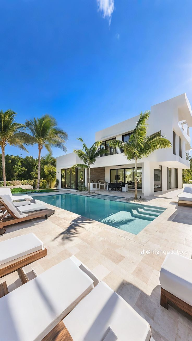 Villa Haut de Gamme à Abidjan : Combien ça coûte vraiment ?
